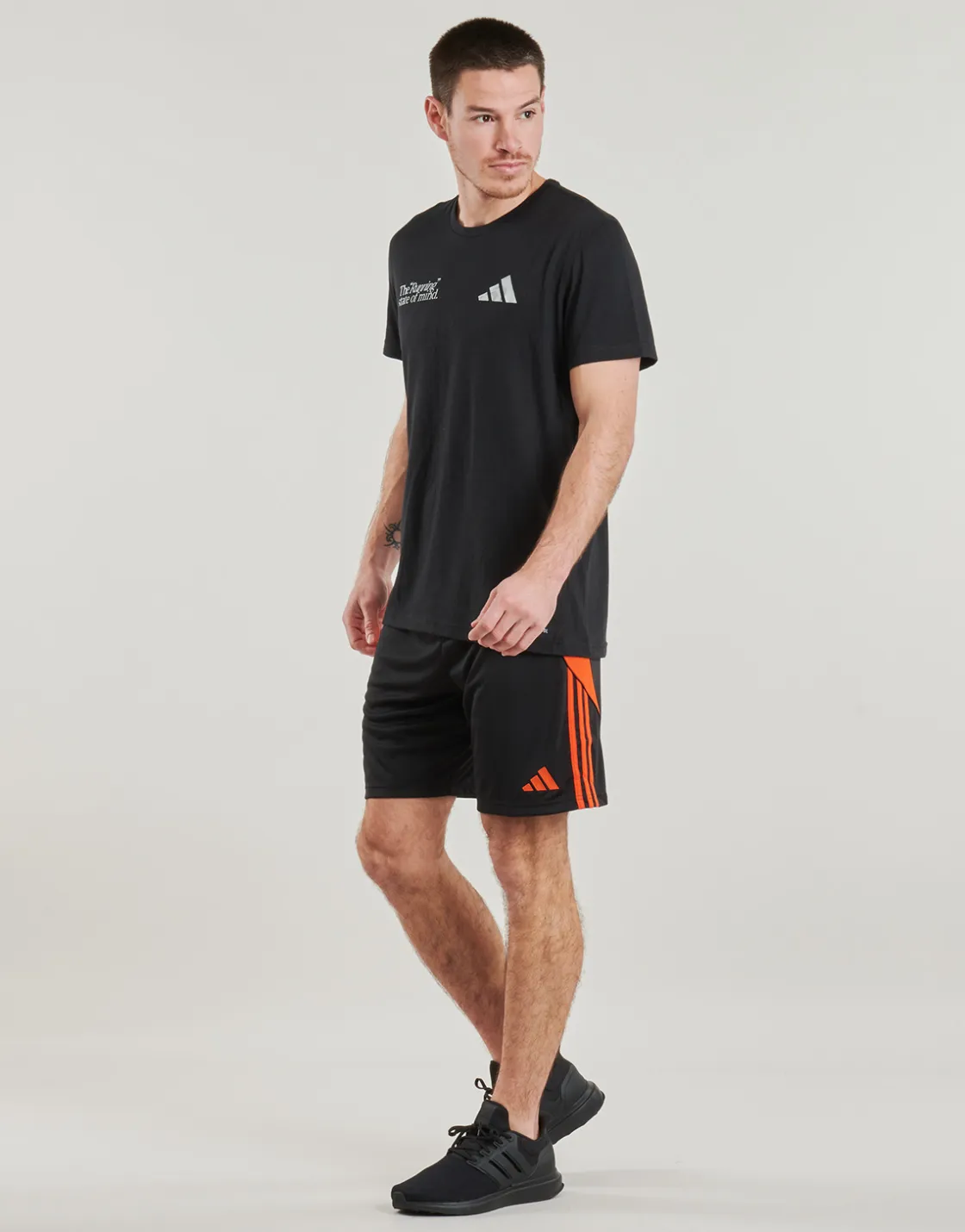 adidas Performance - JI9372< T-shirts & Polos