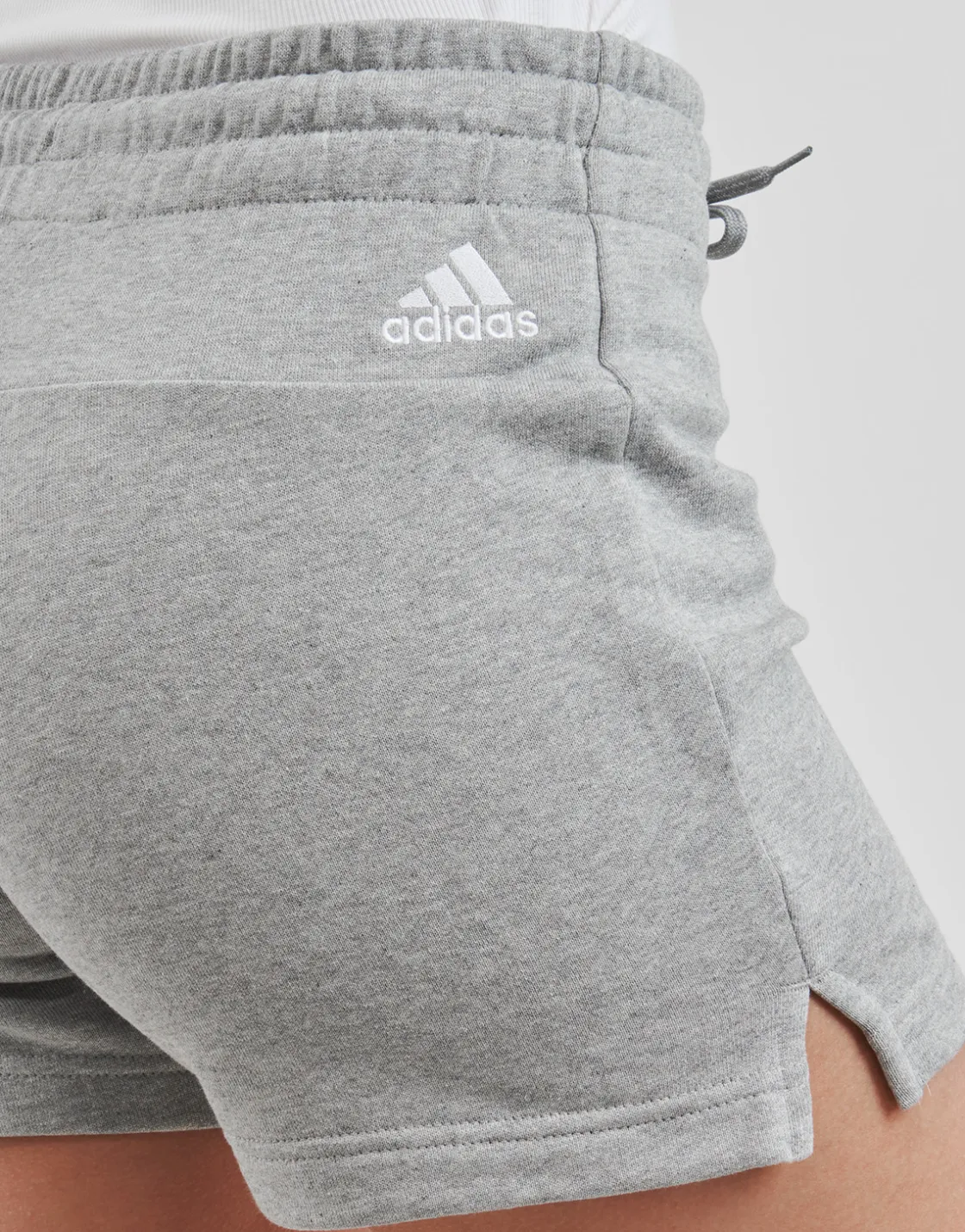 Adidas Sportswear - Essentials Linear French Terry Shorts< Shorts & Bermudas