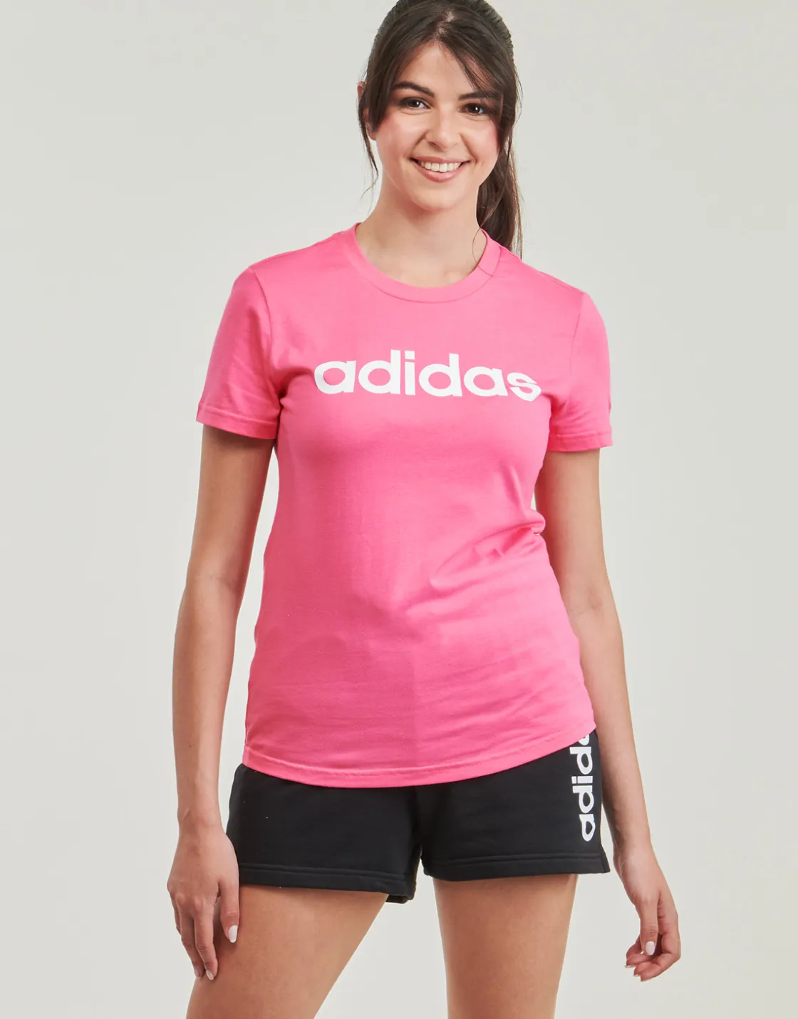Adidas Sportswear - Essentials Slim Logo T-Shirt< T-shirts & Polos
