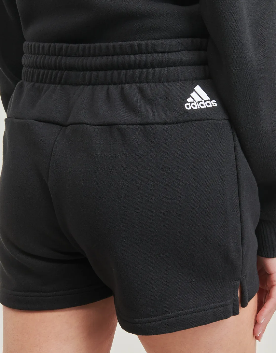 Adidas Sportswear - Essentials Linear French Terry Shorts Hot