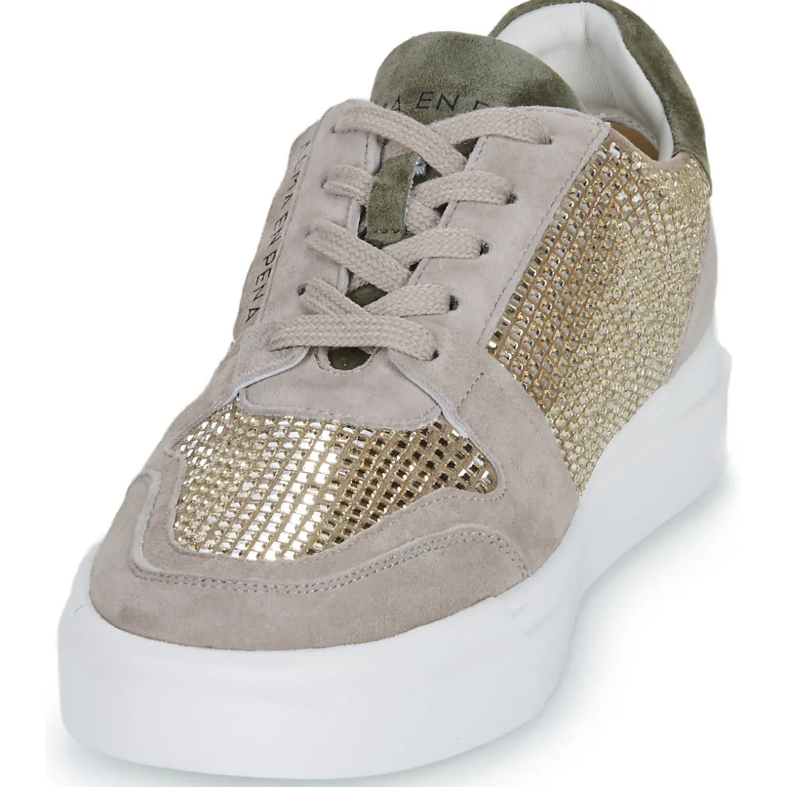 ALMA EN PENA - I241226< Baskets Mode