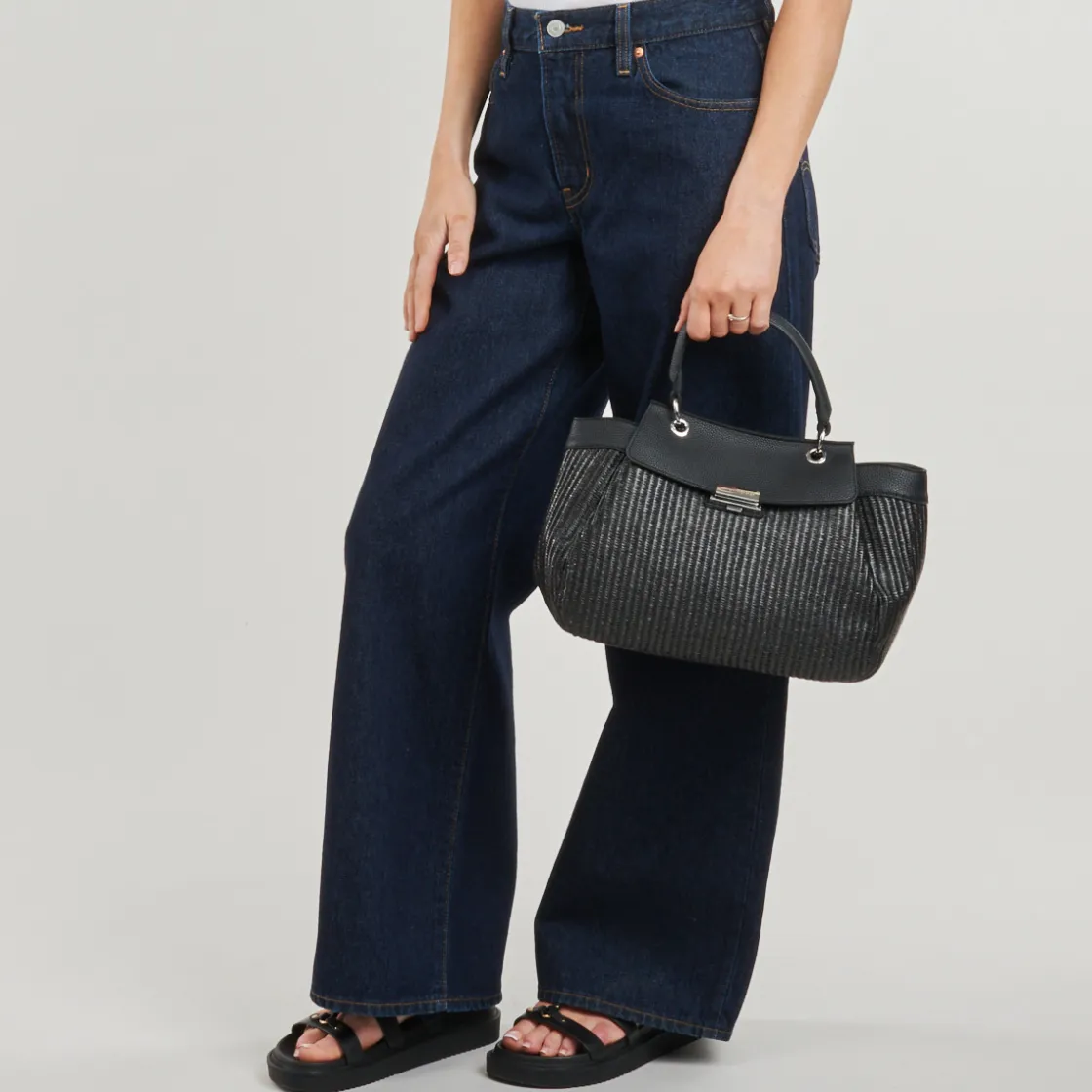 Armani Exchange Sacs À Main^- WAVE CROCHET TOP HANDLE M