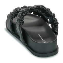 Armani Exchange - XDP062< Mules / Sabots