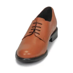 Betty London - CAXO Marron Outlet