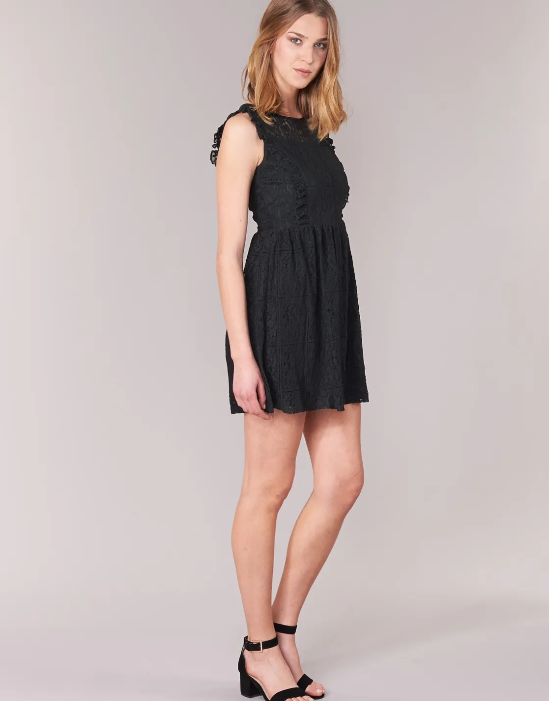 Betty London Robes^- GLATOS