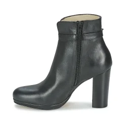 Betty London - GRAZI Noir Online