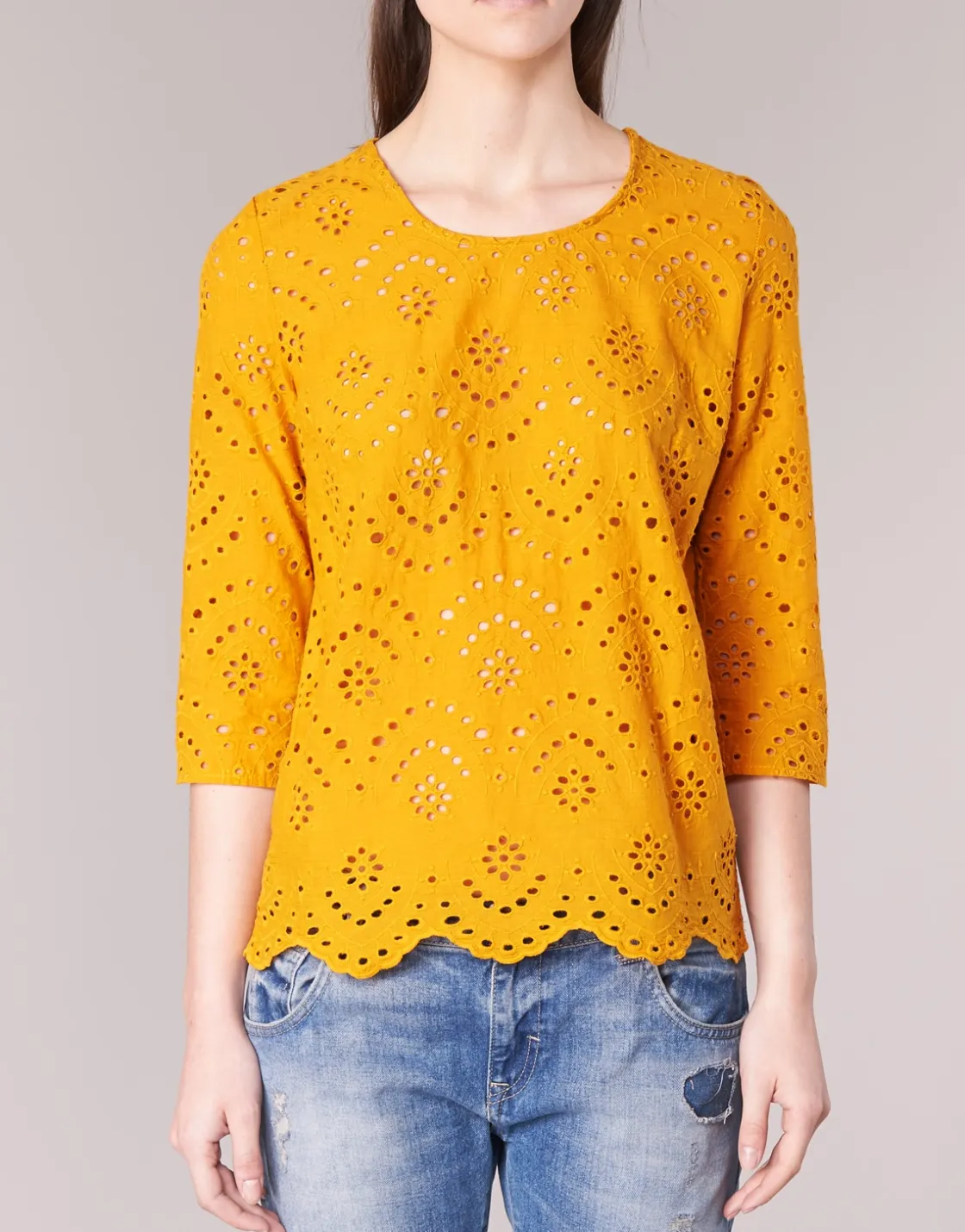 Betty London - GRIZ< Tops / Blouses