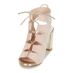 Betty London - INALU Rose Outlet