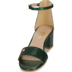 Betty London - INNAMATA Vert Clearance
