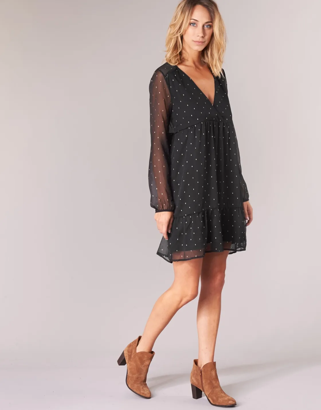 Betty London - JASECLU Noir Online