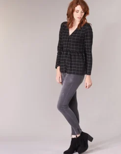 Betty London - JILIU< Tops / Blouses