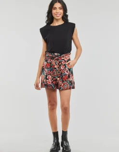 Betty London - LAUREN< Shorts & Bermudas