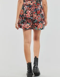 Betty London - LAUREN< Shorts & Bermudas