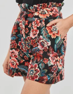 Betty London - LAUREN< Shorts & Bermudas