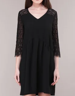 Betty London - LUUNA< Robes