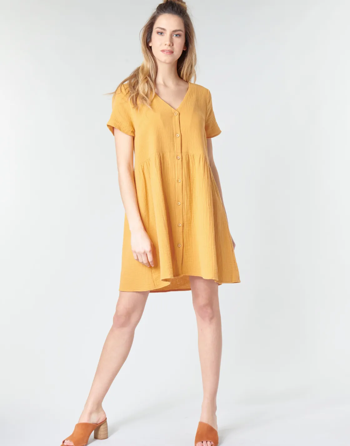 Betty London Robes^- MARDI