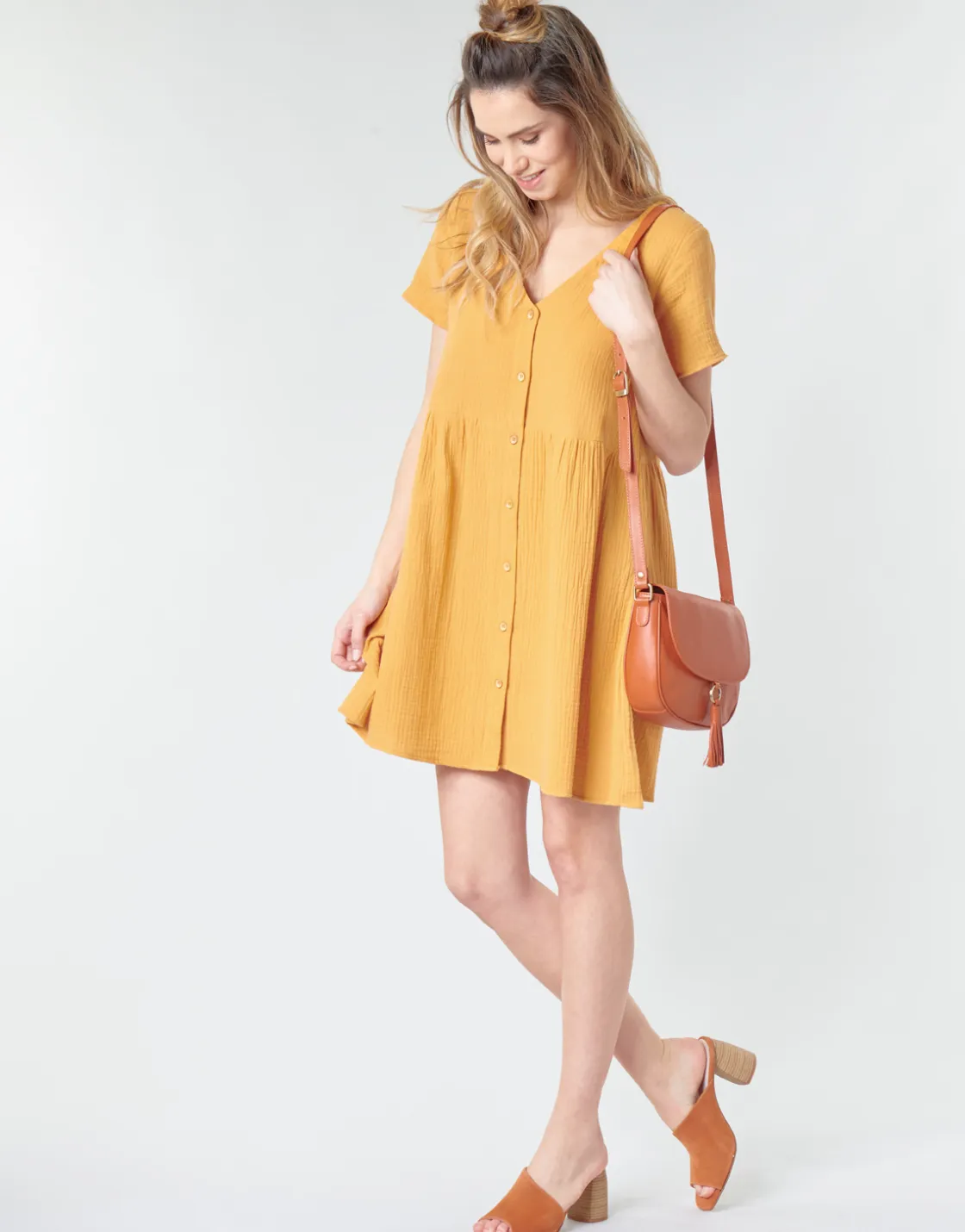 Betty London Robes^- MARDI