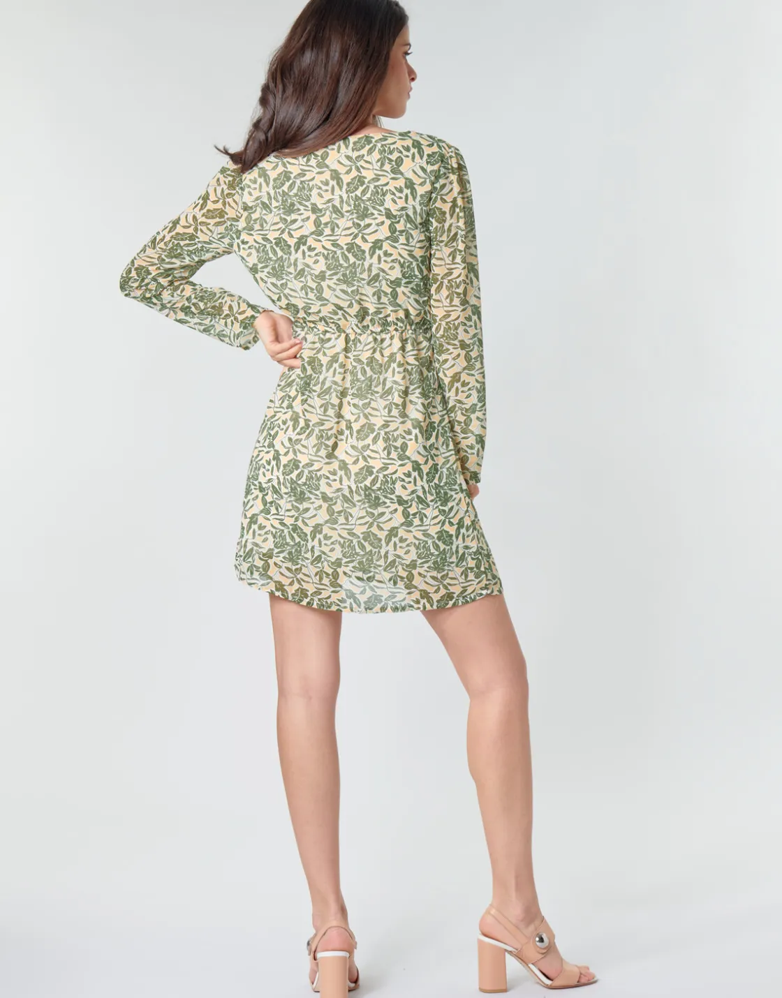 Betty London Robes^- MOSSE