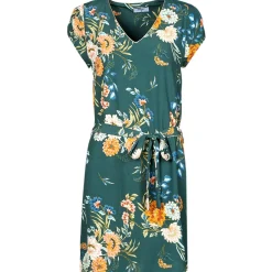 Betty London Robes^- OWAKA
