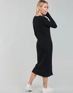 Betty London - PIKKI< Robes