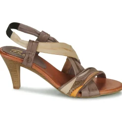 Betty London - POULOI Camel Hot