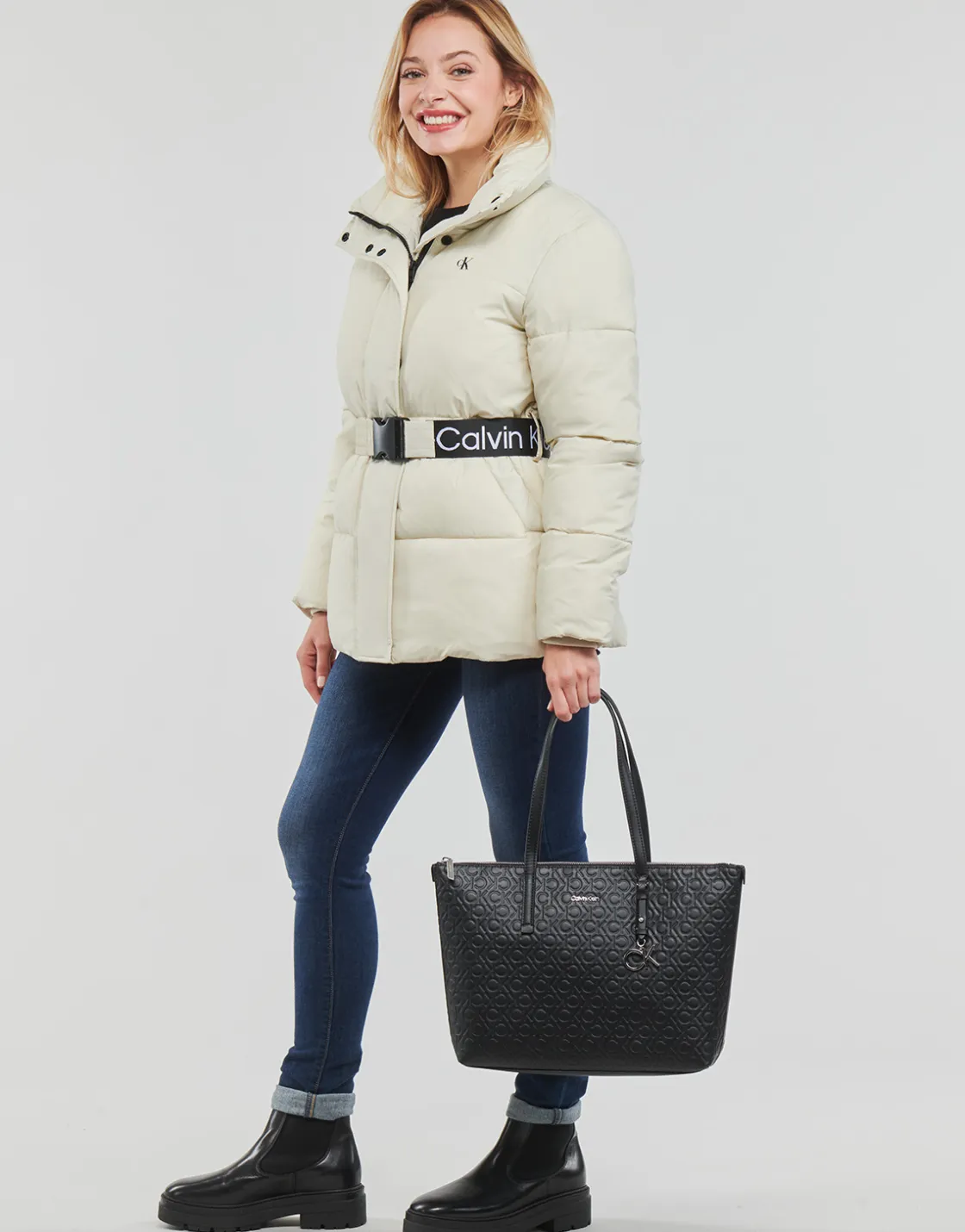 Calvin Klein Jeans - LOGO BELT WAISTED SHORT PUFFER< Manteaux