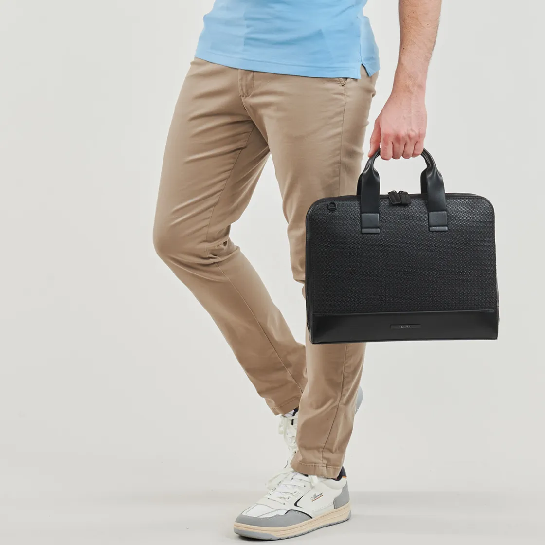 Calvin Klein Jeans - MODERN BAR SLIM LAPTOP BAG MONO Noir Hot