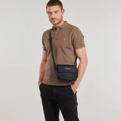 Calvin Klein Jeans - SPORT ESSENTIALS UT FLAP CB22< Sacs À Main