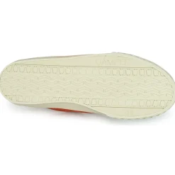 Camper - CAMALEON 1975< Baskets Mode