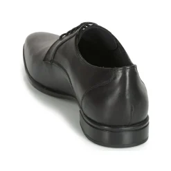 Carlington Derbies & Richelieu^- EMRONED