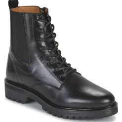 Casual Attitude - GUILA Noir Clearance