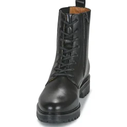 Casual Attitude - GUILA Noir Clearance