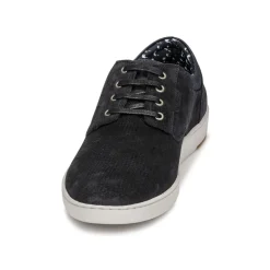 Casual Attitude - OZON< Baskets Mode