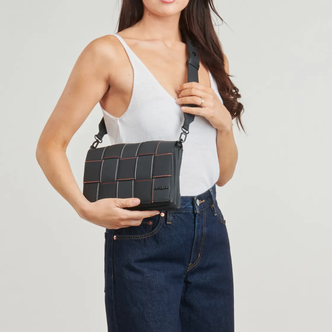 Desigual - YOKO DORTMUND FLAP< Besaces / Sacs Bandoulière