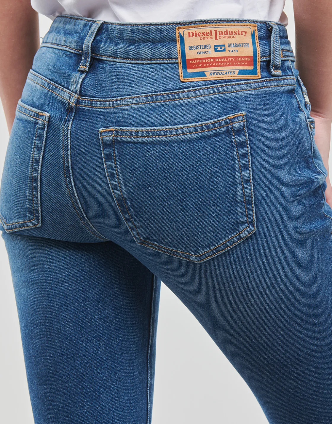 Diesel - 1970 D-EBBEY< Jeans