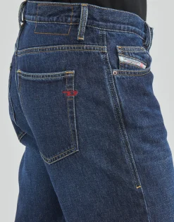 Diesel Jeans^- 2020 D-VIKER