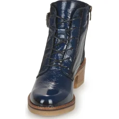 Dorking - D8686 Marine Sale