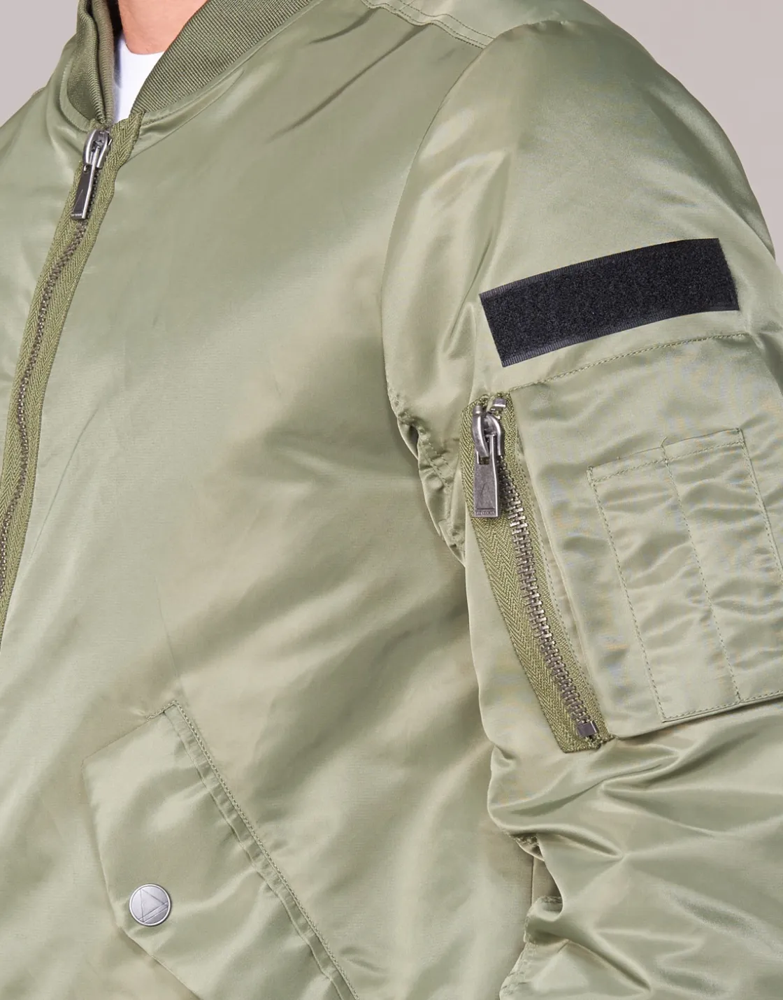 Eleven Paris - JUXY< Vestes