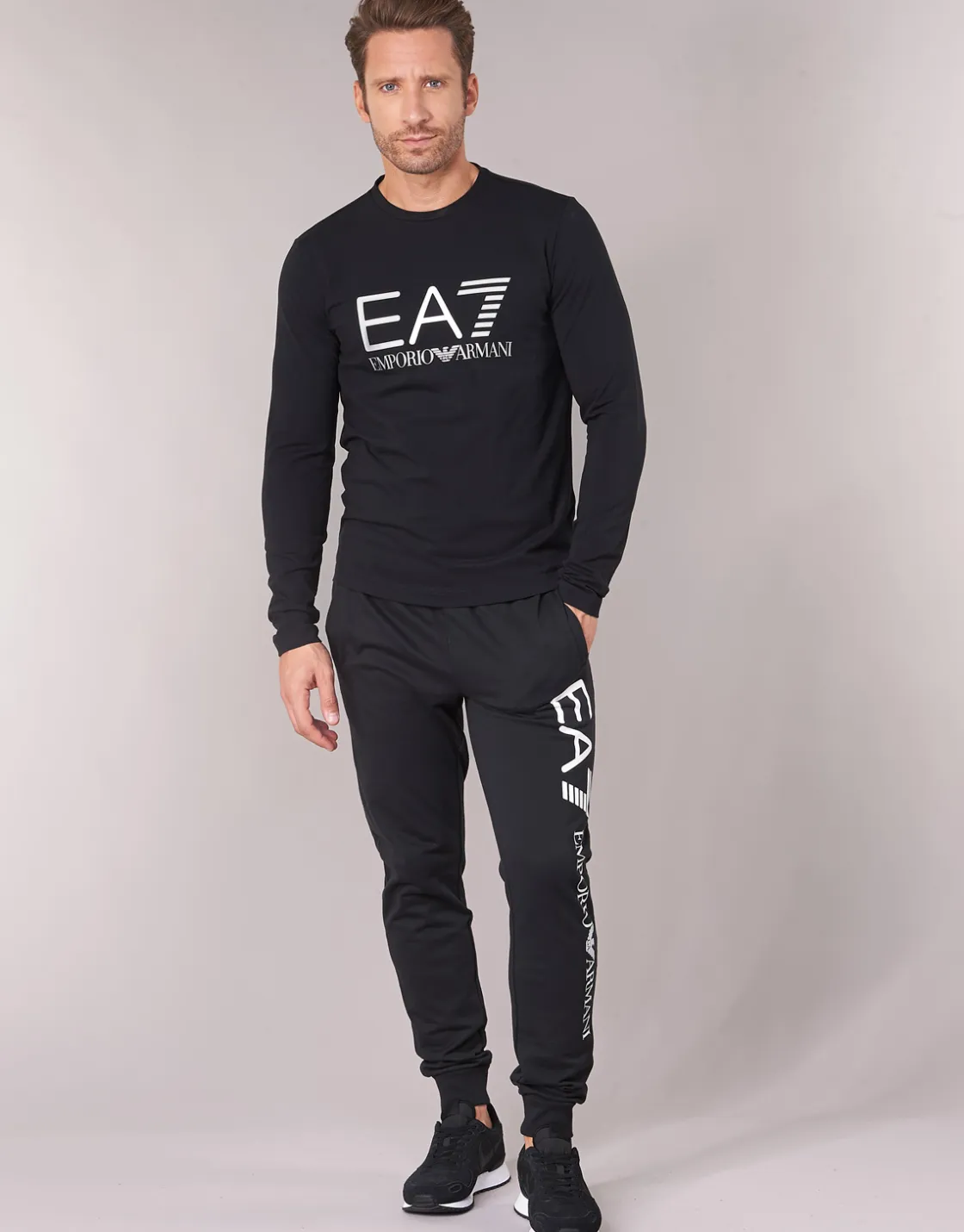 Emporio Armani EA7 Joggings & Survêtements^- TRAIN TRITONAL M PANTS CH BR