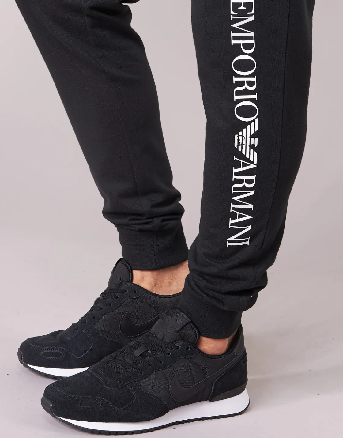 Emporio Armani EA7 Joggings & Survêtements^- TRAIN TRITONAL M PANTS CH BR
