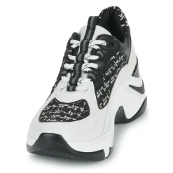 Exé Shoes - EXO Best