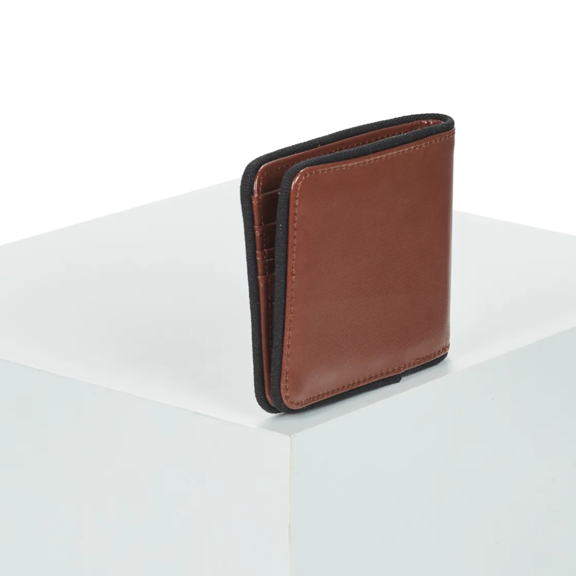 Fred Perry - COATED POLYESTER BILLFOLD WALL Marron New