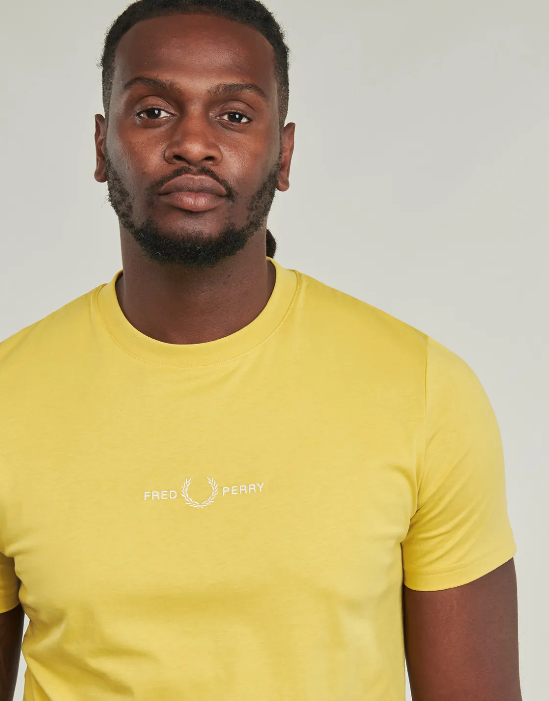 Fred Perry - EMBROIDERED Jaune Clearance