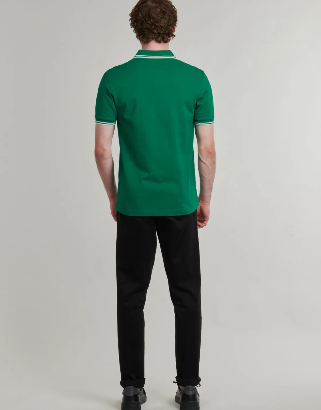 Fred Perry - TWIN TIPPED SHIRT< T-shirts & Polos