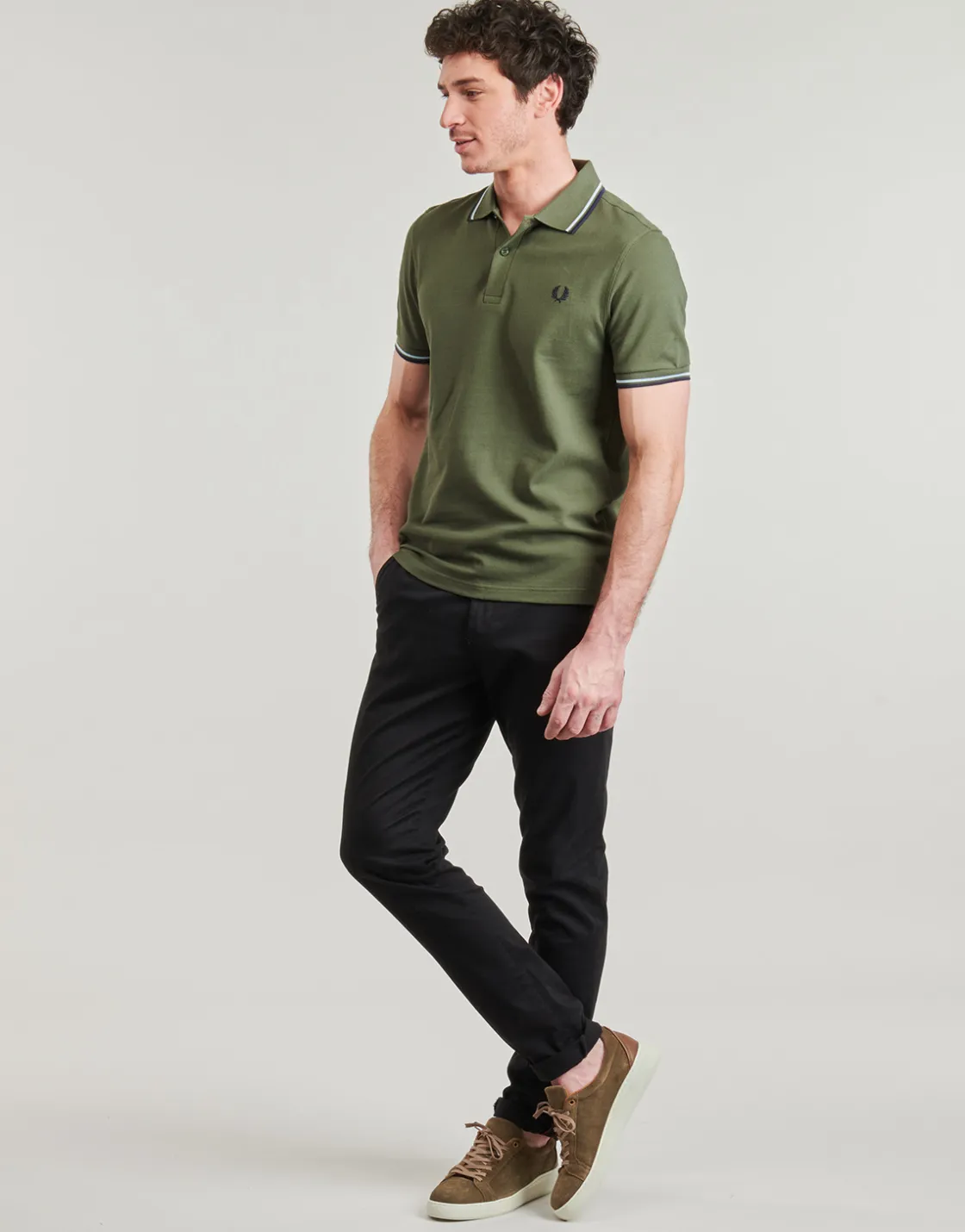 Fred Perry - TWIN TIPPED SHIRT< T-shirts & Polos