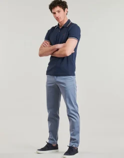 Fred Perry - TWIN TIPPED SHIRT< T-shirts & Polos