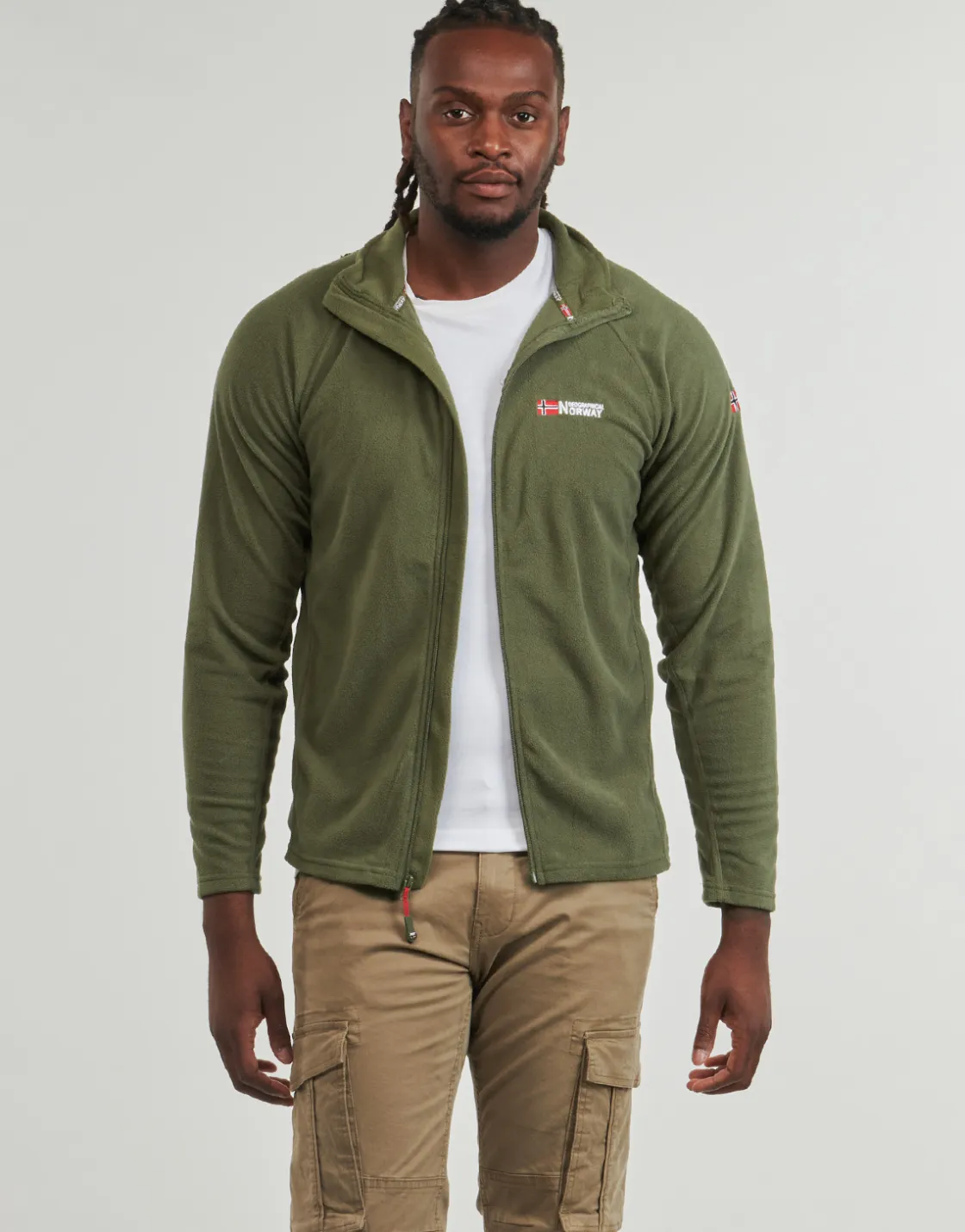 Geographical Norway - TUG Kaki Clearance