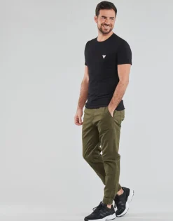 Guess - CN SS CORE TEE< T-shirts & Polos