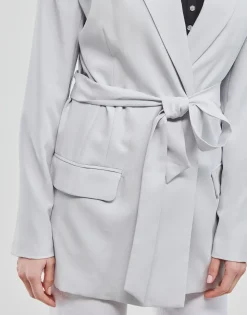 Guess - CORNELIA BLAZER< Vestes