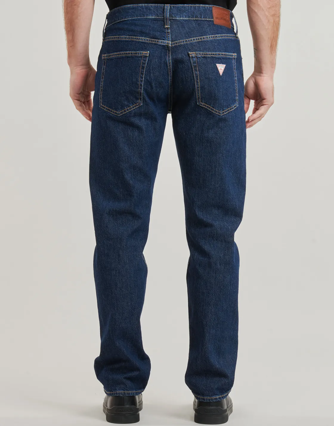 Guess - G16 STRAIGHT< Jeans